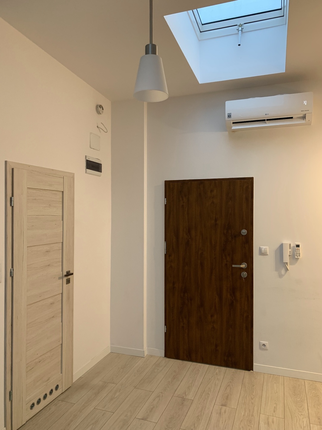 2 pokoje w bardzo dobrej lokalizacji - zdjęcie 9