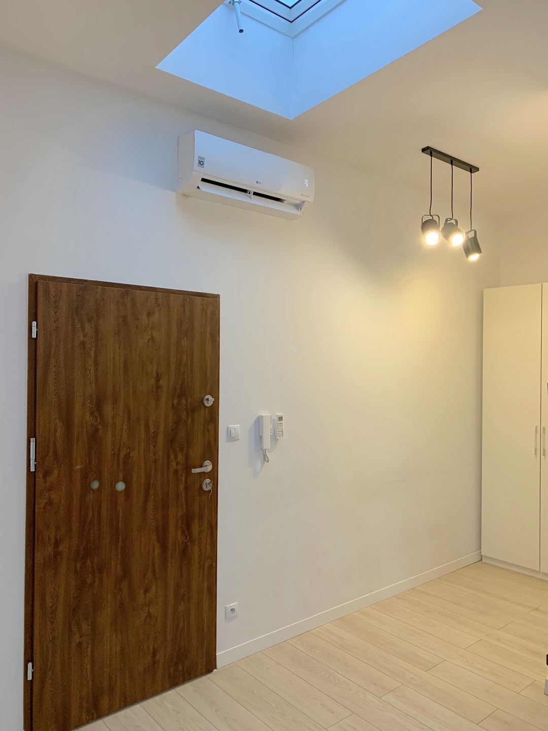 2 pokoje w bardzo dobrej lokalizacji - zdjęcie 8