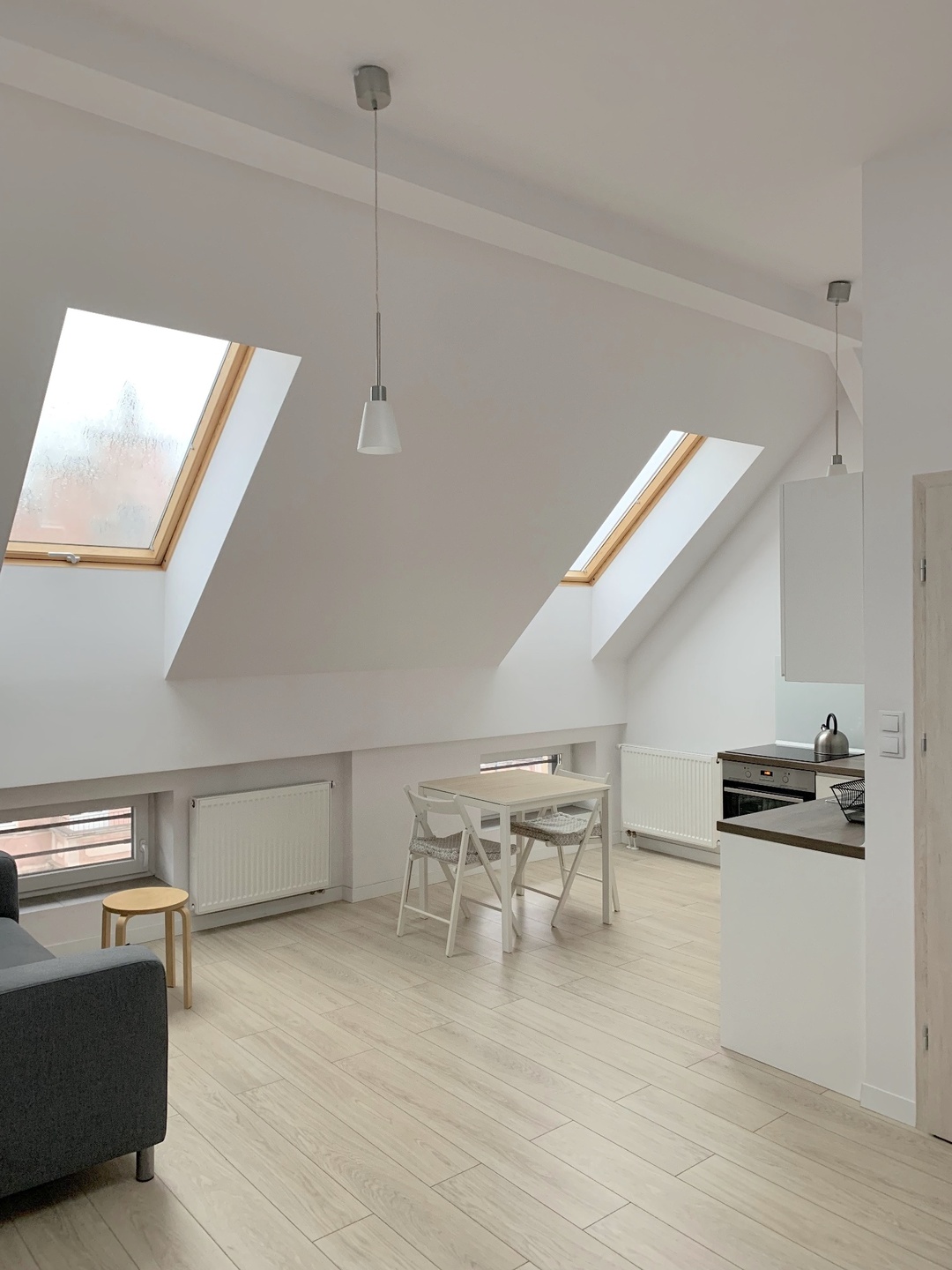 2 pokoje w bardzo dobrej lokalizacji - zdjęcie 3