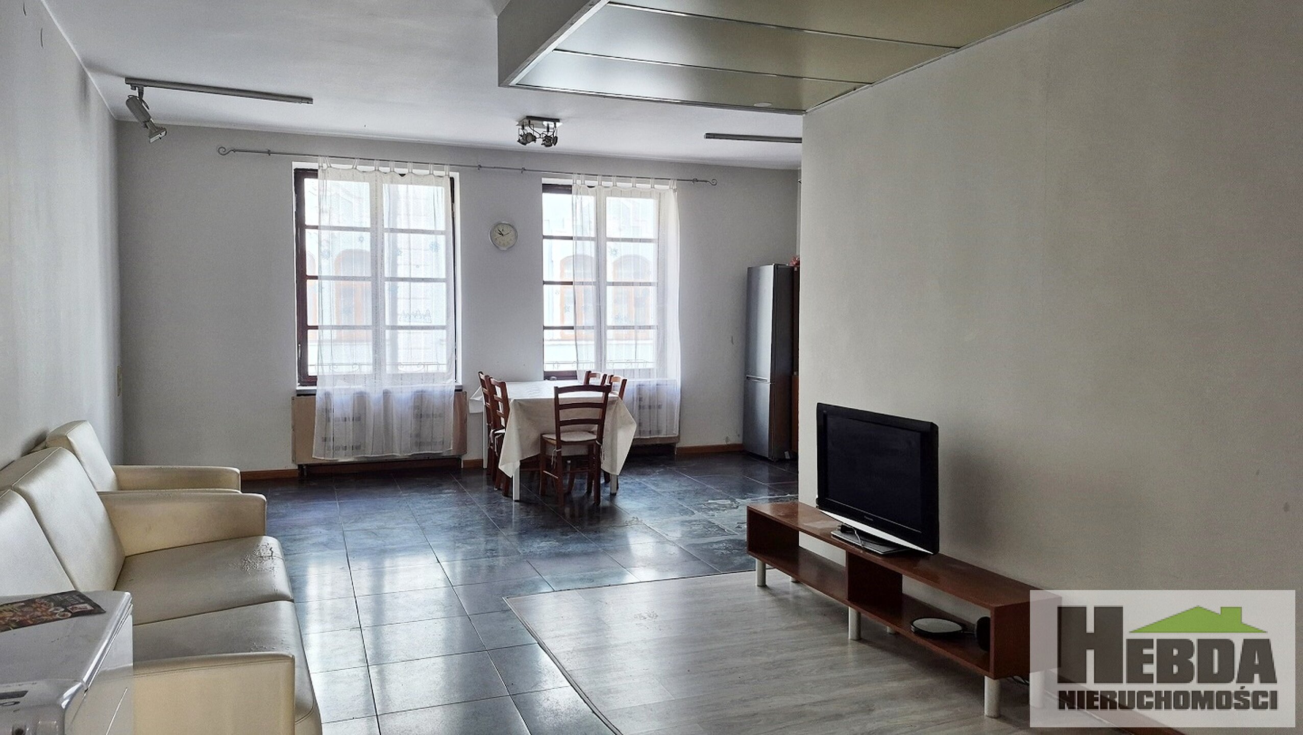 Tarnów, ul.Wałowa, 2 poziomowy lokal , pod usługi; kosmetyczne, fryzjerskie, mieszkalne, biurowe - zdjęcie 1