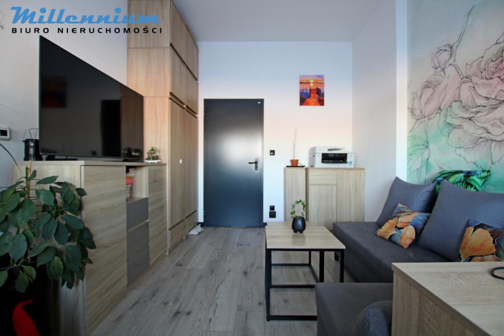 Nowoczesny i energooszczędny  dom w Gniewinie - zdjęcie 17