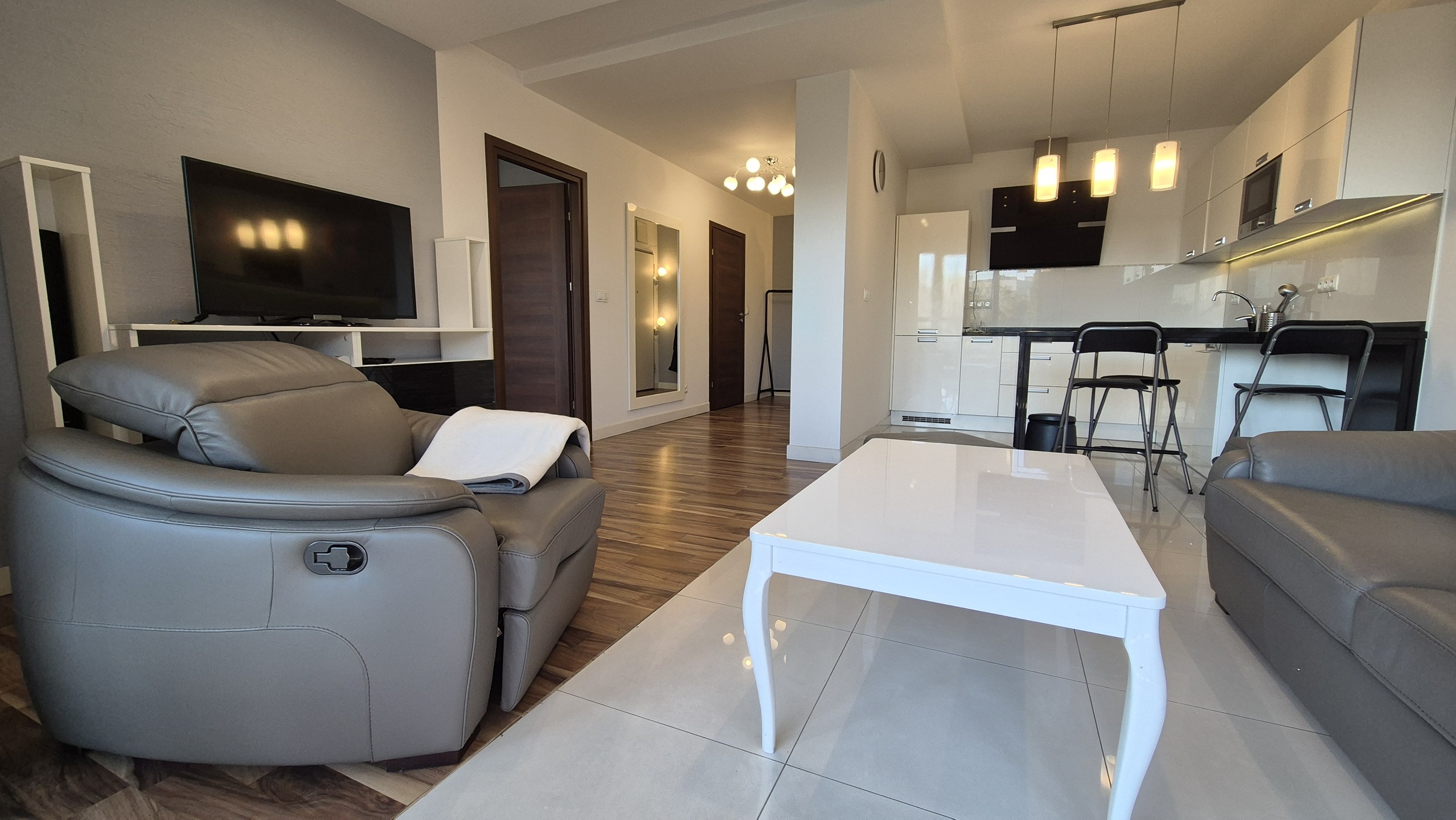 o/SCC Dębowe Tarasy 64 m2 apartament z ogrodem garażem komorką lokatorską - zdjęcie 2