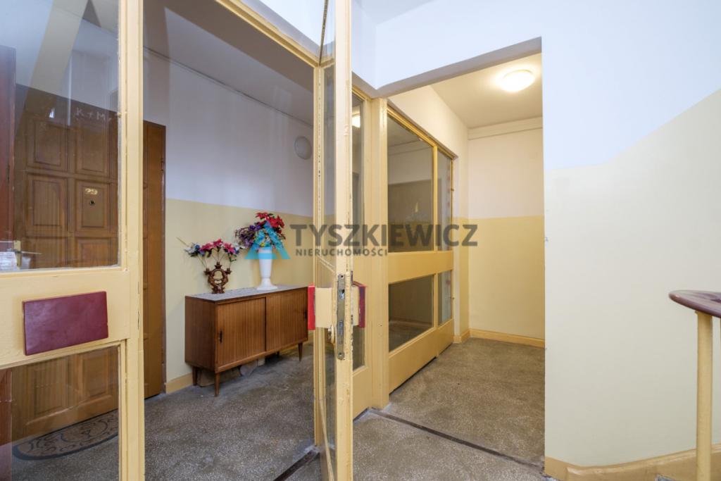 Mieszkanie z panoramicznym widokiem na Oliwę - zdjęcie 16