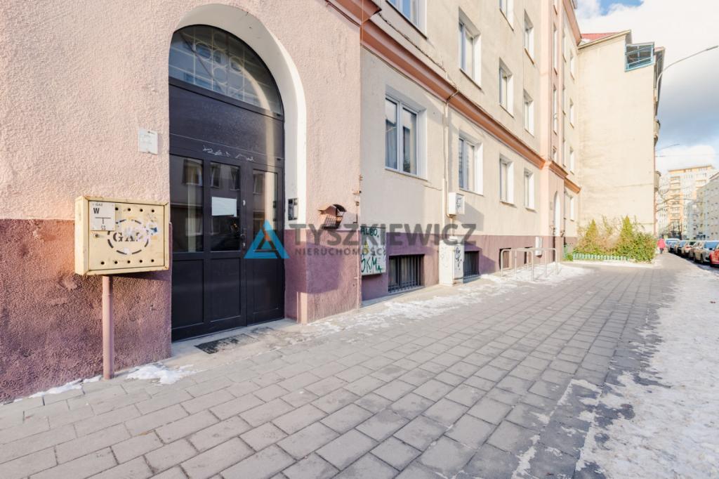 Mieszkanie z oknami od podwórka, słoneczne. - zdjęcie 15