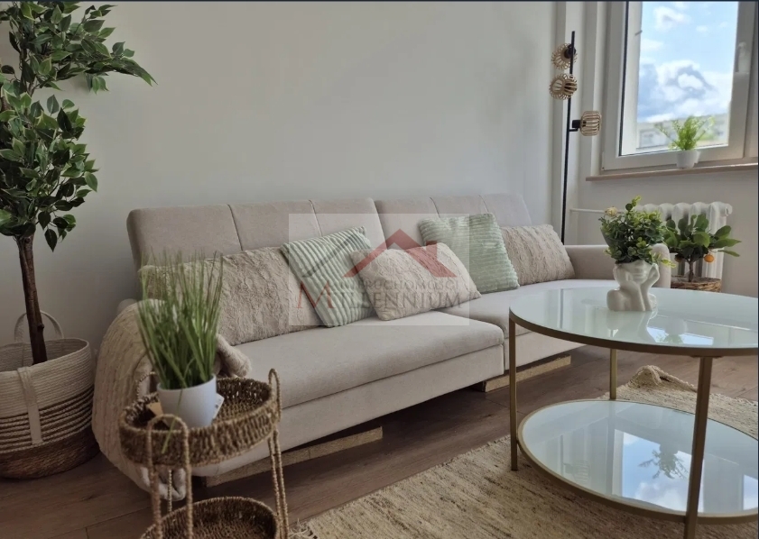 Mieszkanie 30&nbsp;m², Warszawa, Władysława Broniewskiego - zdjęcie 1