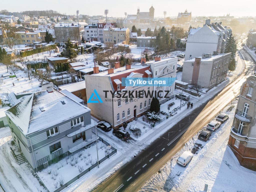 Klimatyczne mieszkanie w kamienicy z ogródkiem - zdjęcie 1