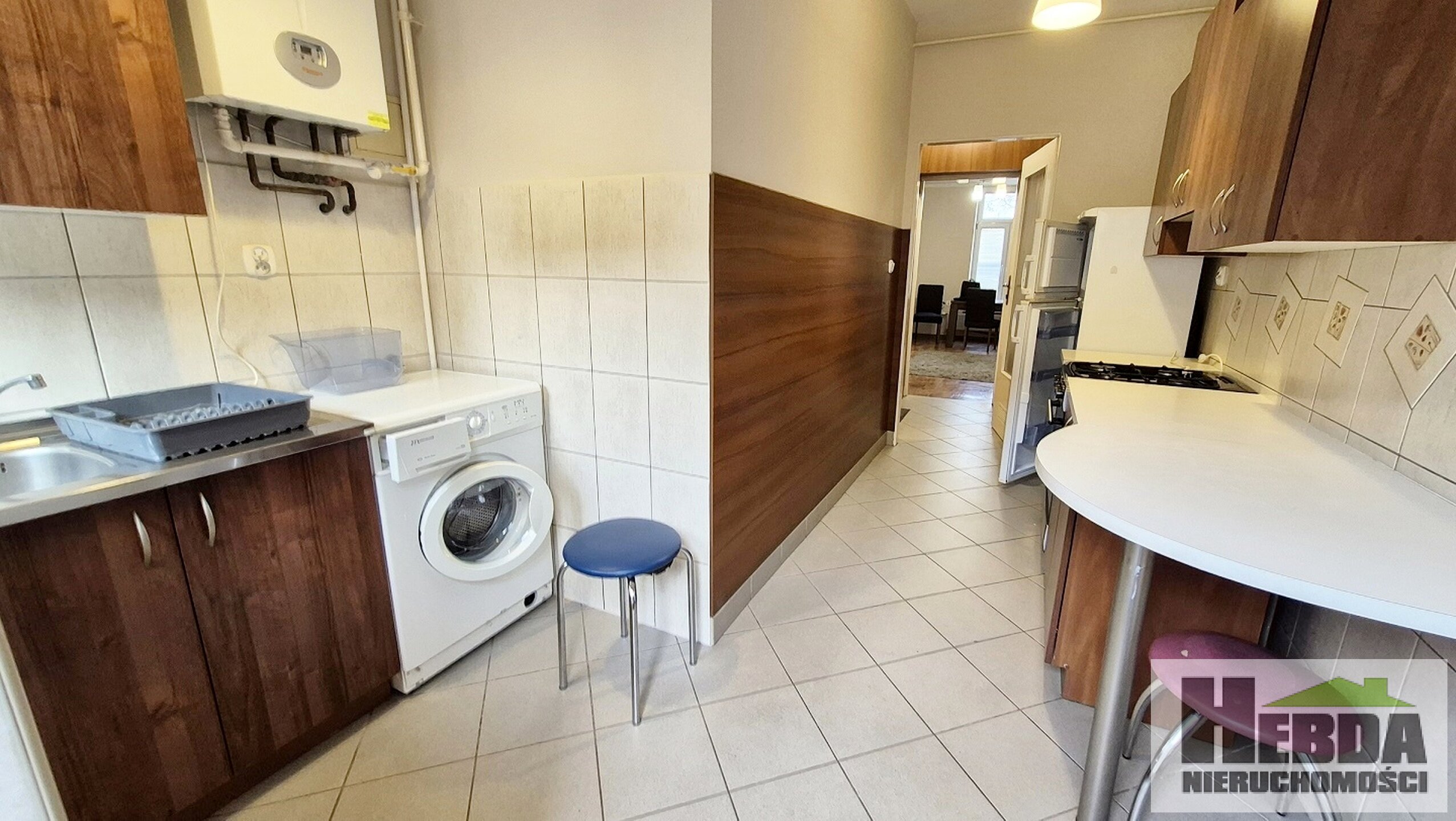 Tarnów, 3 pokojowe mieszkanie przy ul.Urszulańskiej na 1 piętrze kamienicy - zdjęcie 1