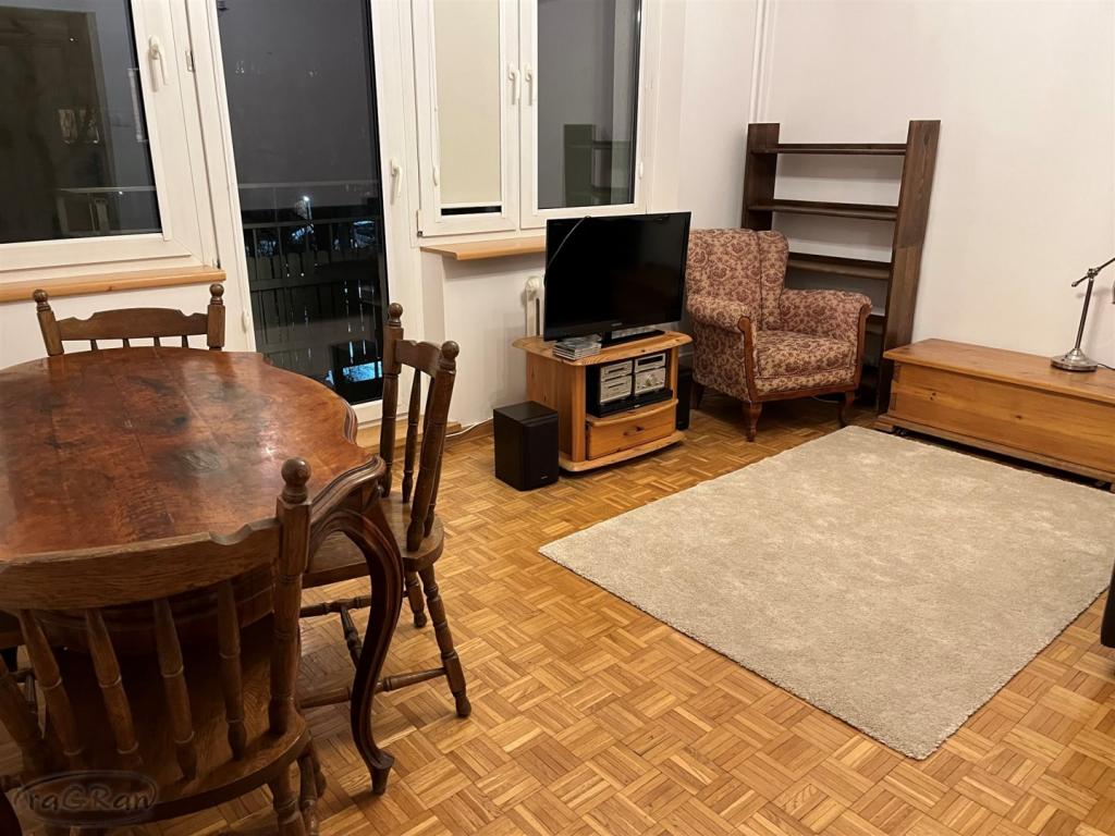 Umeblowane, ciche bardzo funkcjonalne na Stegnach - zdjęcie 1