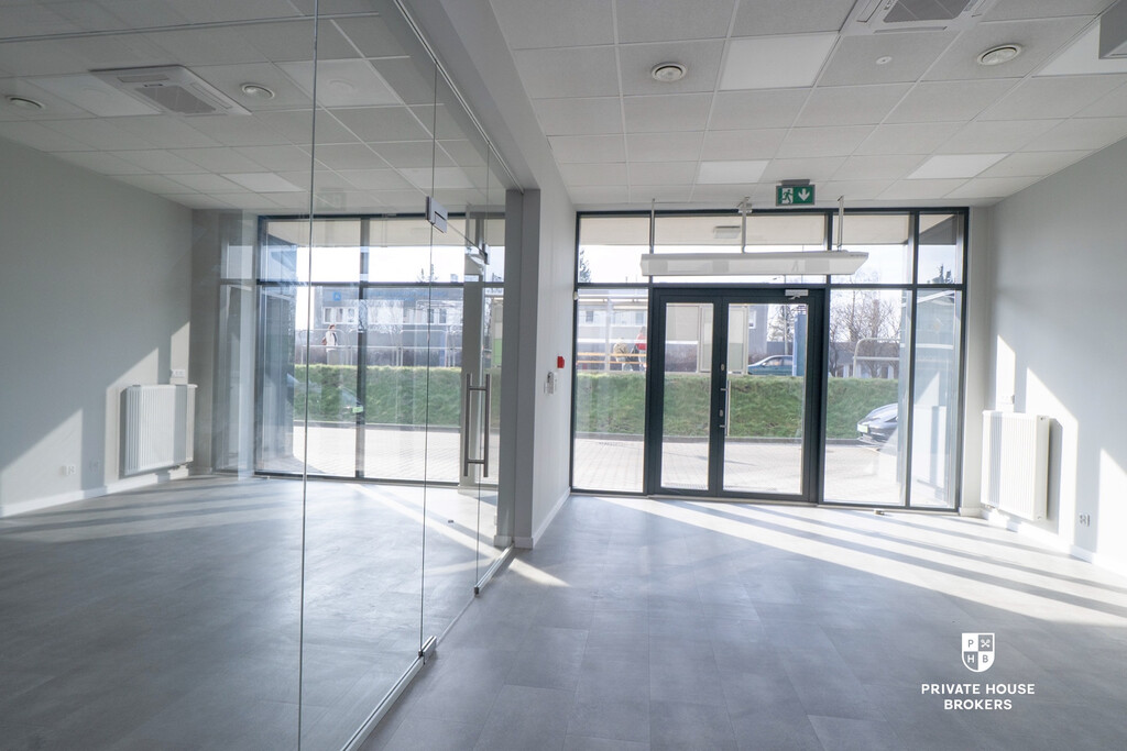Lokal usługowy na sprzedaż, 96,1 m², Kraków, Kurdwanów, Walerego Sławka - zdjęcie 1
