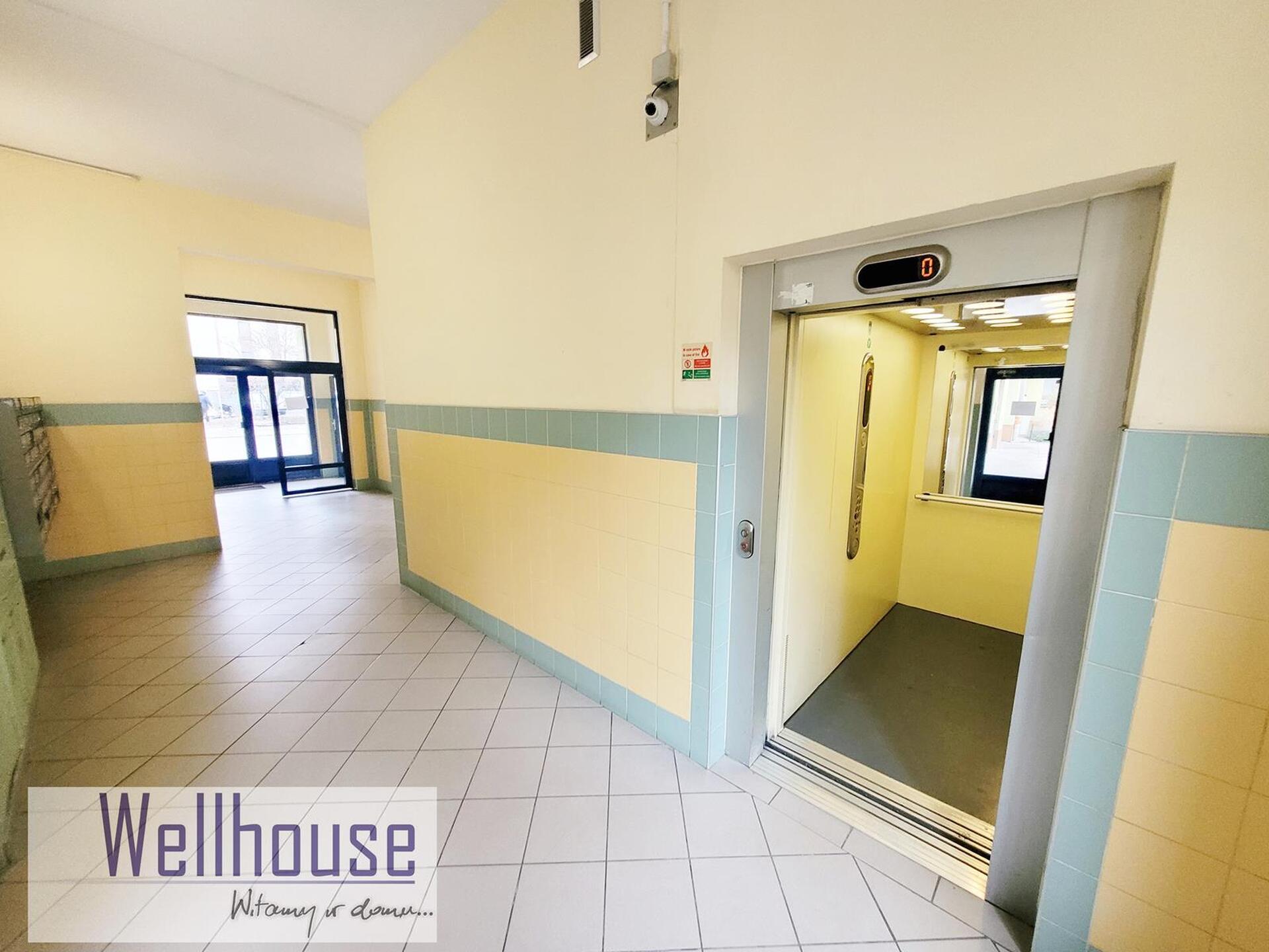 0% prow. Rozkład 2-pok. winda - gotowe do wprowadzenia- centrum- dla pary lub pod wynajem - zdjęcie 12