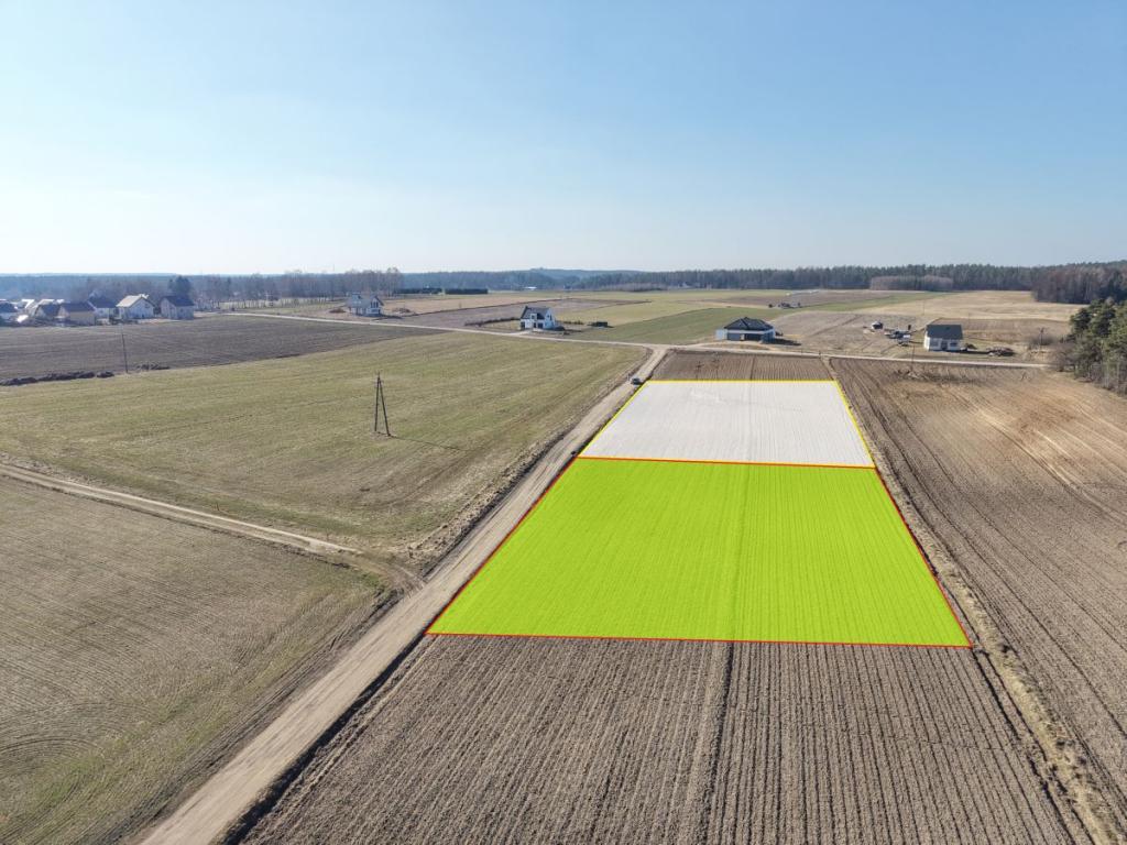 Działka z zabudową zagrodową w Bukowinie. - zdjęcie 1