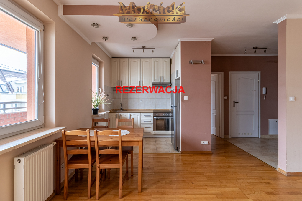 Dwa pokoje na Jeżewskiego z dużym balkonem - zdjęcie 6