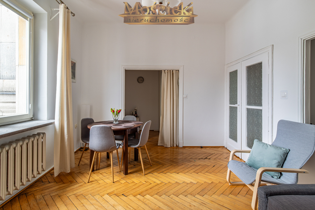 Dwa pokoje z widokiem na PL Konstyucji - zdjęcie 4