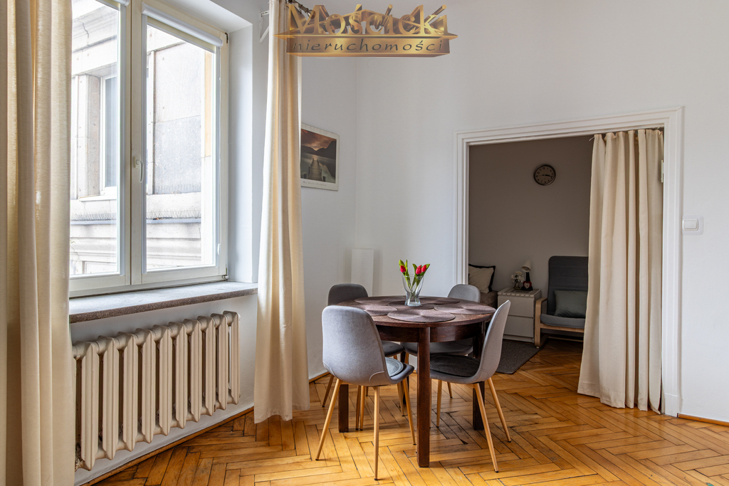 Dwa pokoje z widokiem na PL Konstyucji - zdjęcie 5