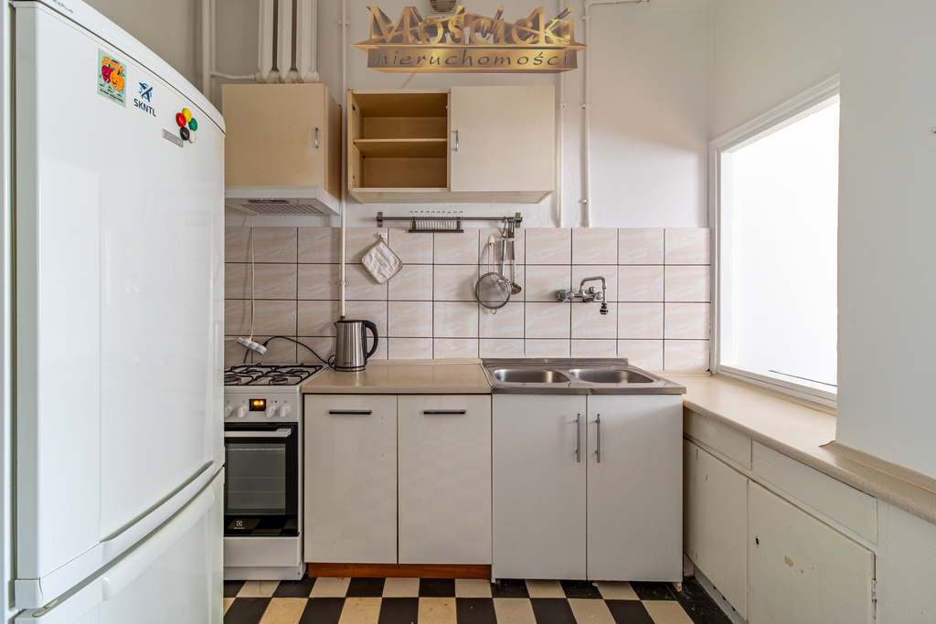 Dwa pokoje z widokiem na PL Konstyucji - zdjęcie 9