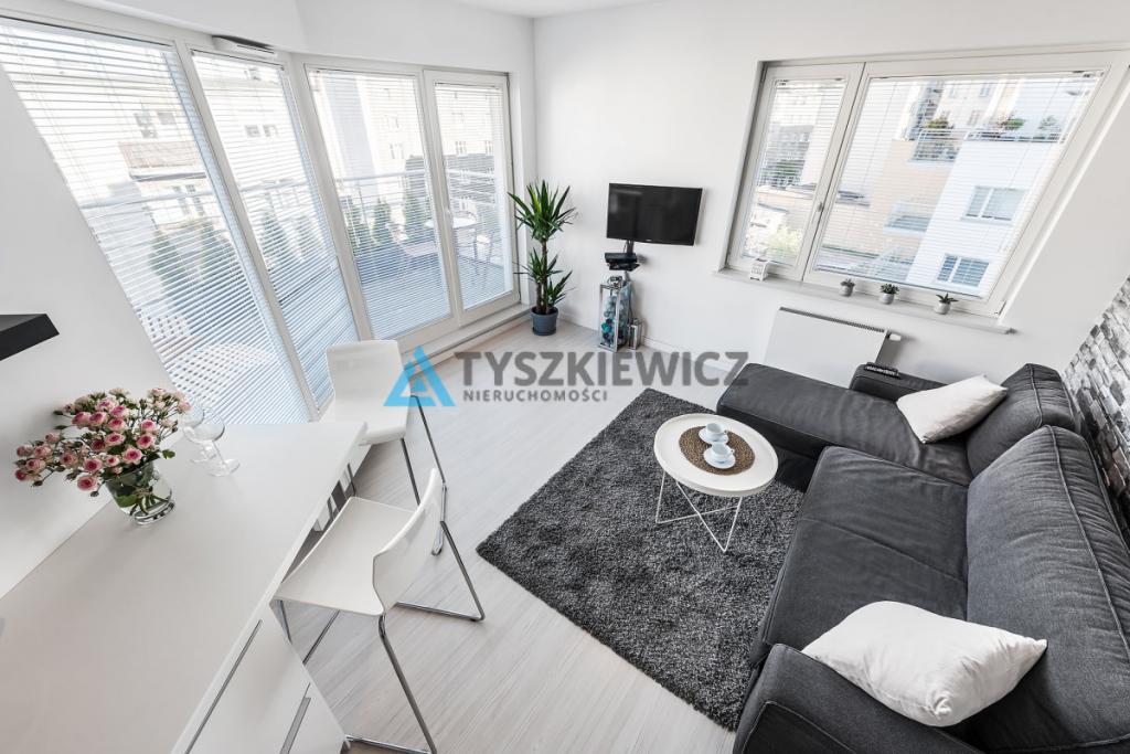 Apartament w centrum Gdyni - zdjęcie 15
