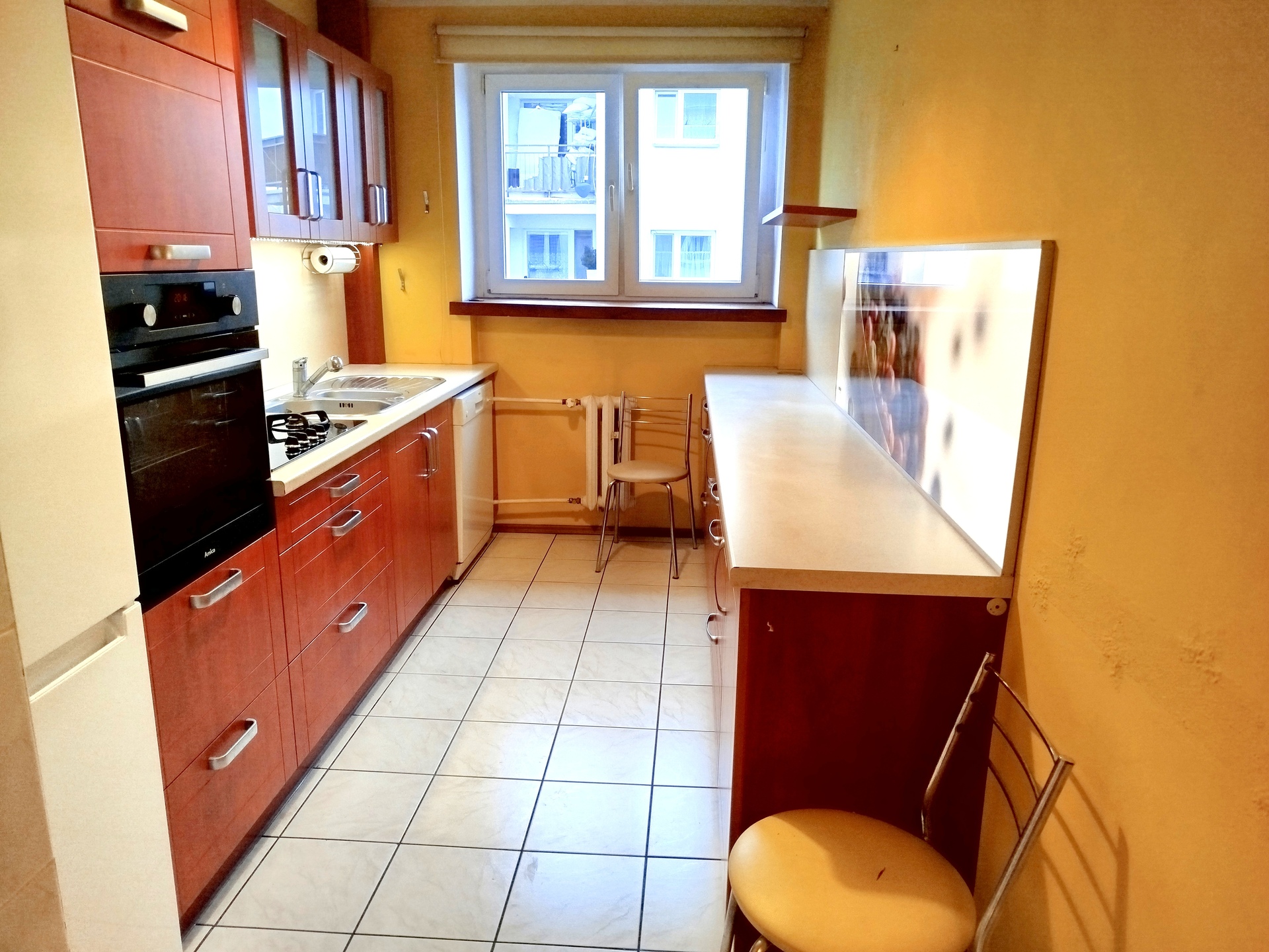 Malczyce/3pokoje/balkon/piwnica/1piętro/blok/pkp 300 m - zdjęcie 1