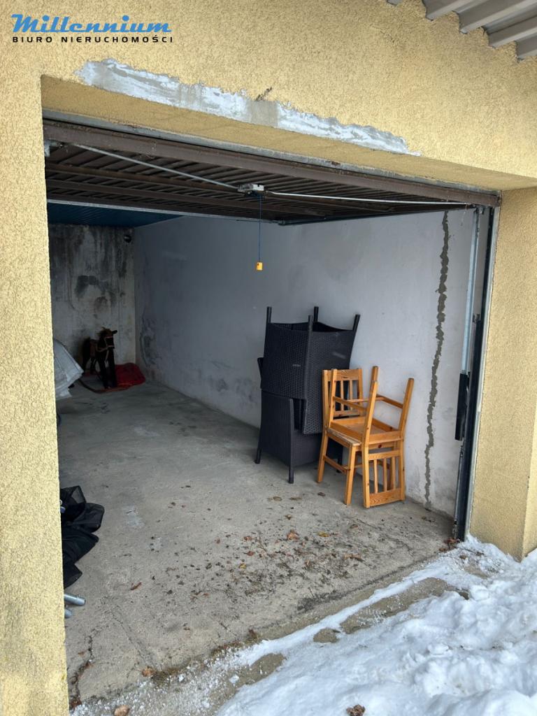 Jeden z ostatnich garaży w Gniewinie! - zdjęcie 3