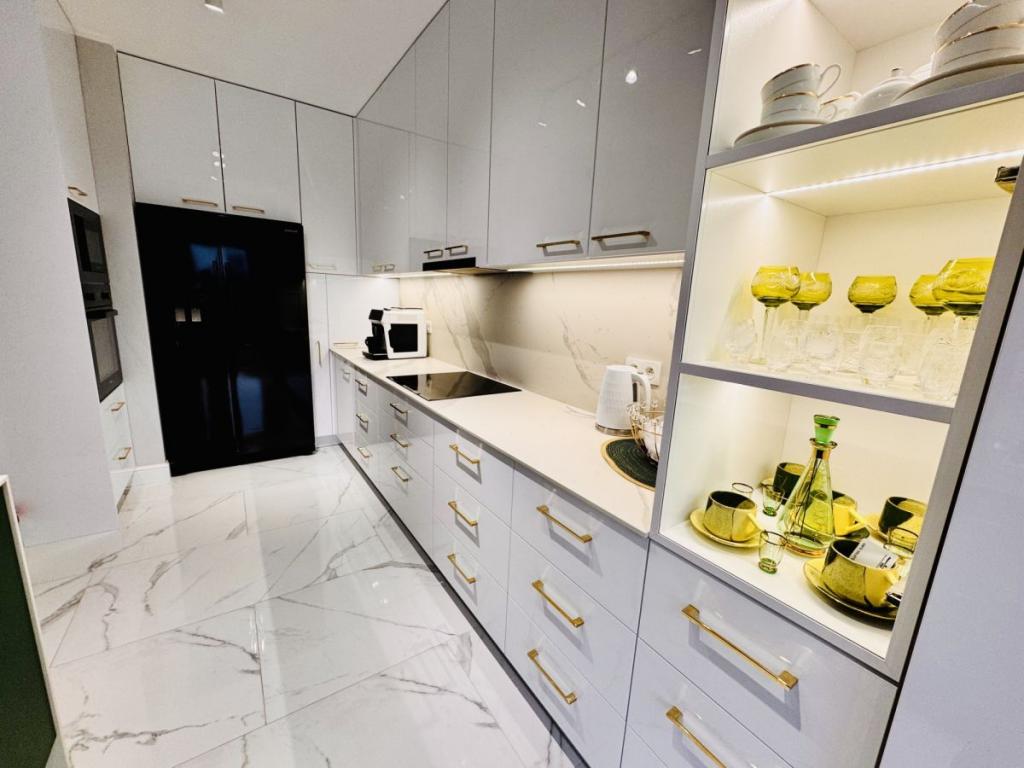 APARTAMENT LUX, 3 pokoje, 2poziomy,klima,garderoba - zdjęcie 2