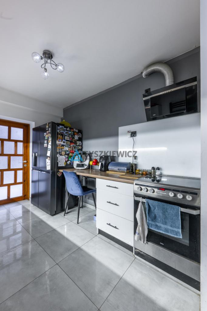 Przestronny dom rodzinny 202 m² | Spokojne osiedle - zdjęcie 9