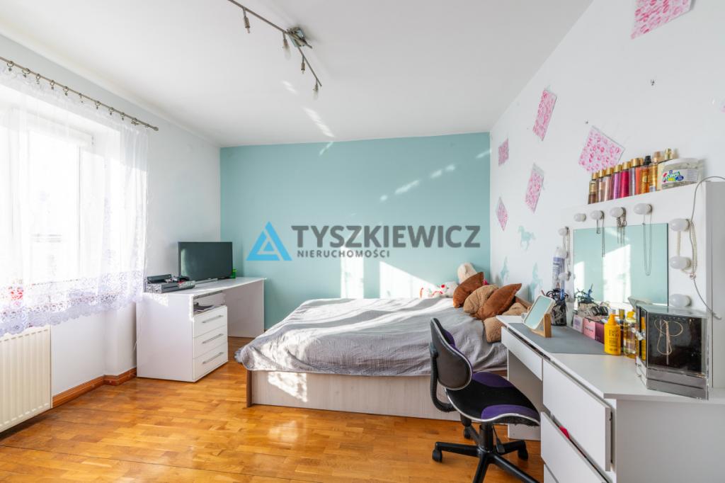 Duży dom z ogromnym potencjałem - zdjęcie 11