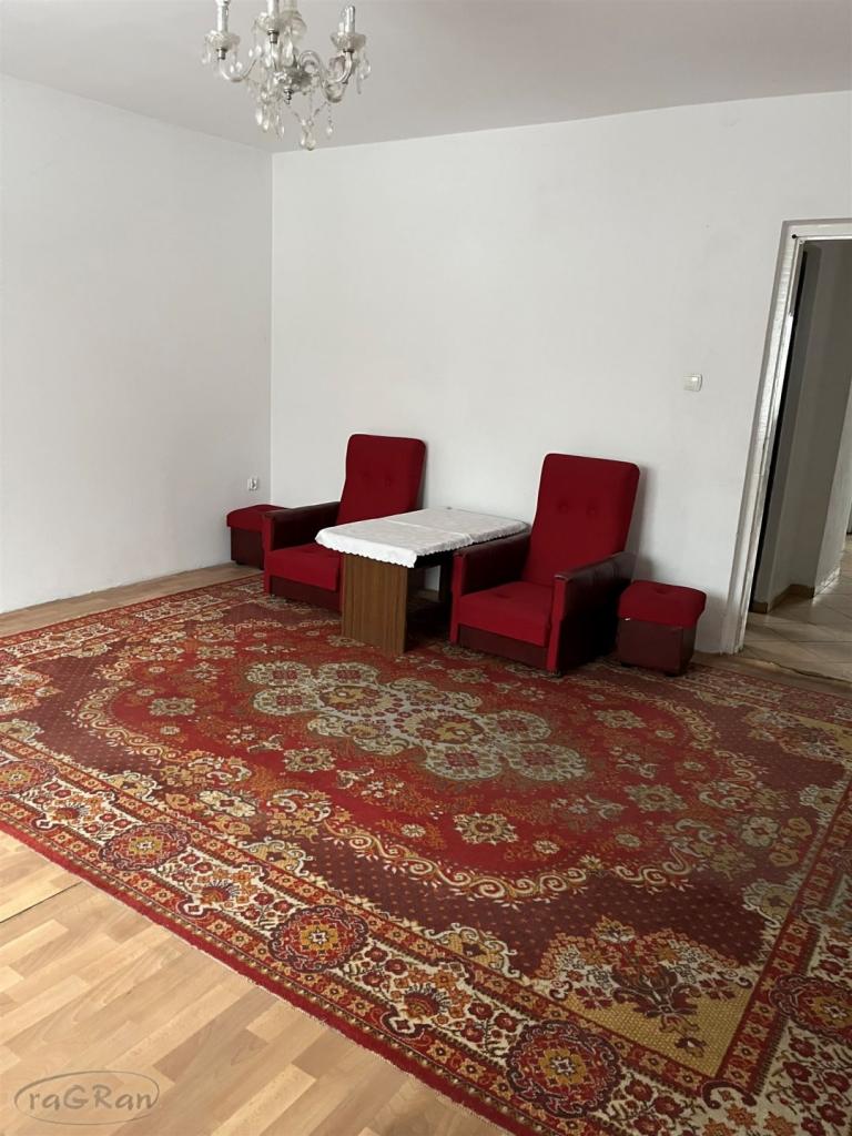 Dom do remontu, z dużym potencjałem, z zabudową go - zdjęcie 4