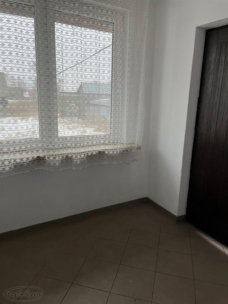 Dom do remontu, z dużym potencjałem, z zabudową go - zdjęcie 11