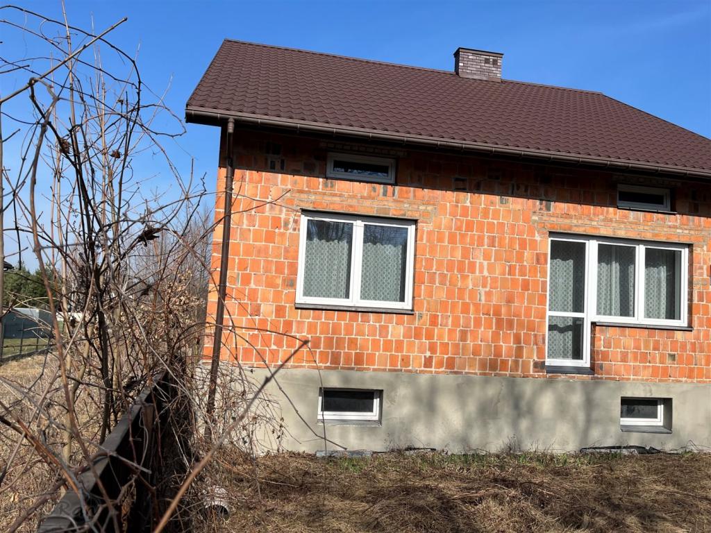 Dom do remontu, z dużym potencjałem, z zabudową go - zdjęcie 1