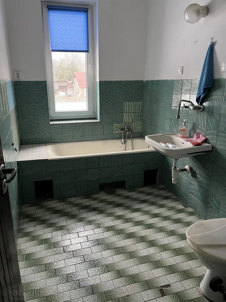 Dom do remontu, z dużym potencjałem, z zabudową go - zdjęcie 10