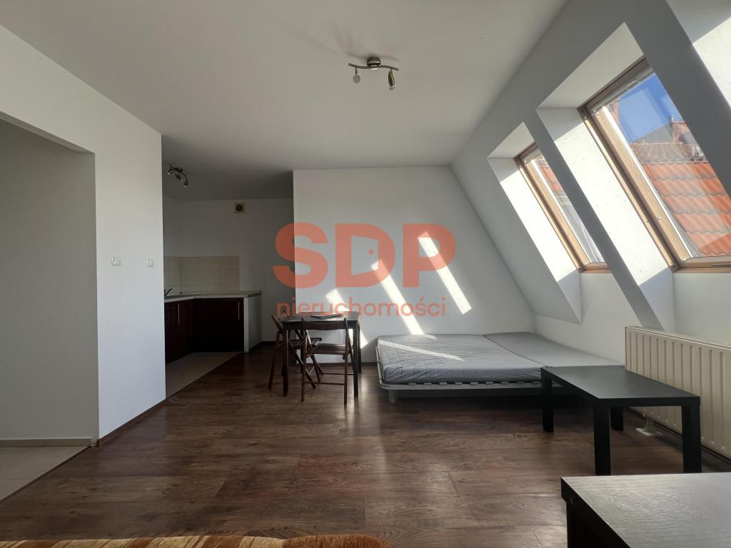 Mieszkanie 30 m², Wrocław, Rodzinna - zdjęcie 1