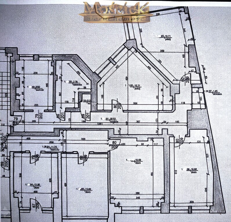 Przestronne mieszkanie w przedwojennej kamienicy - zdjęcie 3