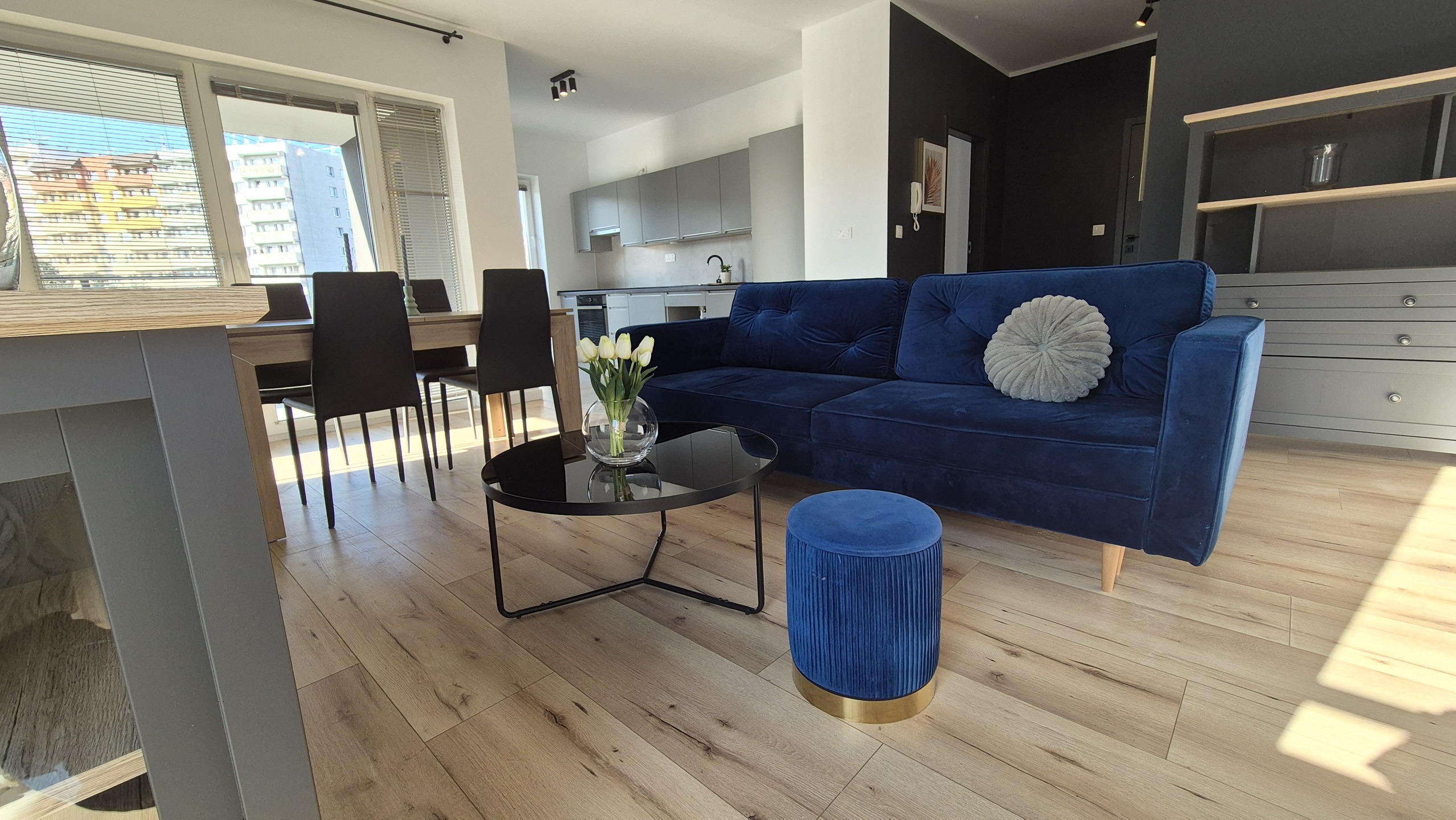 Nowe Lux 54m z duzym tarasem  Os Witosa nowa zabudowa garaż komórka lokatorska - zdjęcie 1