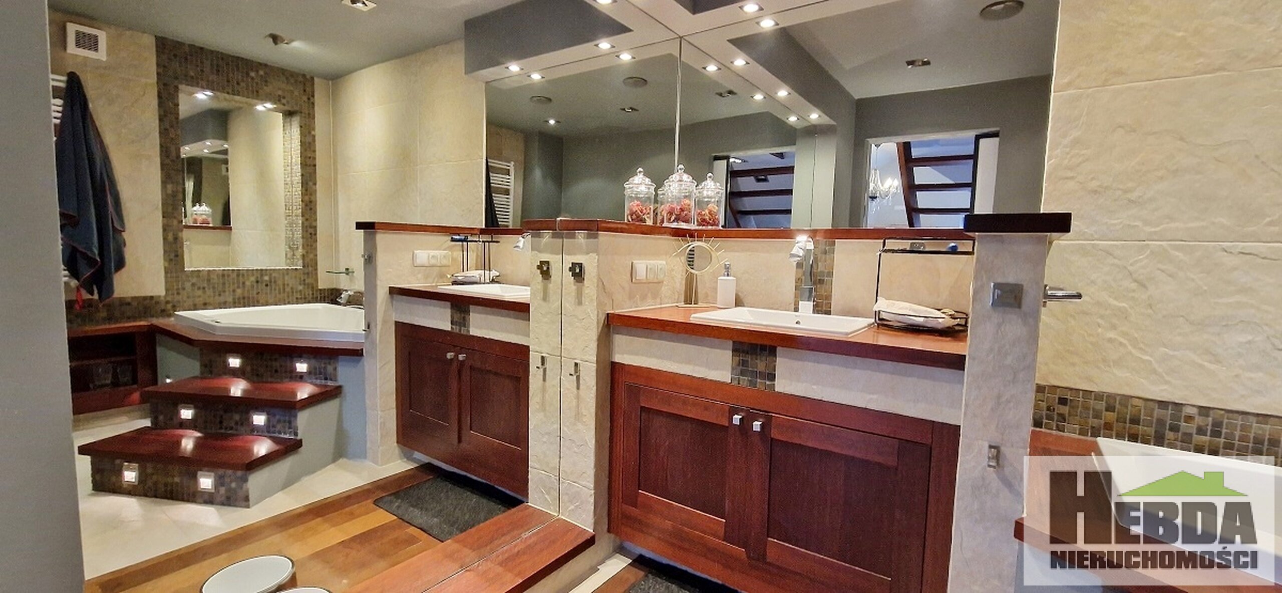 Poddasze 80 m2 w Tarnowie, z widokiem na deptak !! - zdjęcie 8