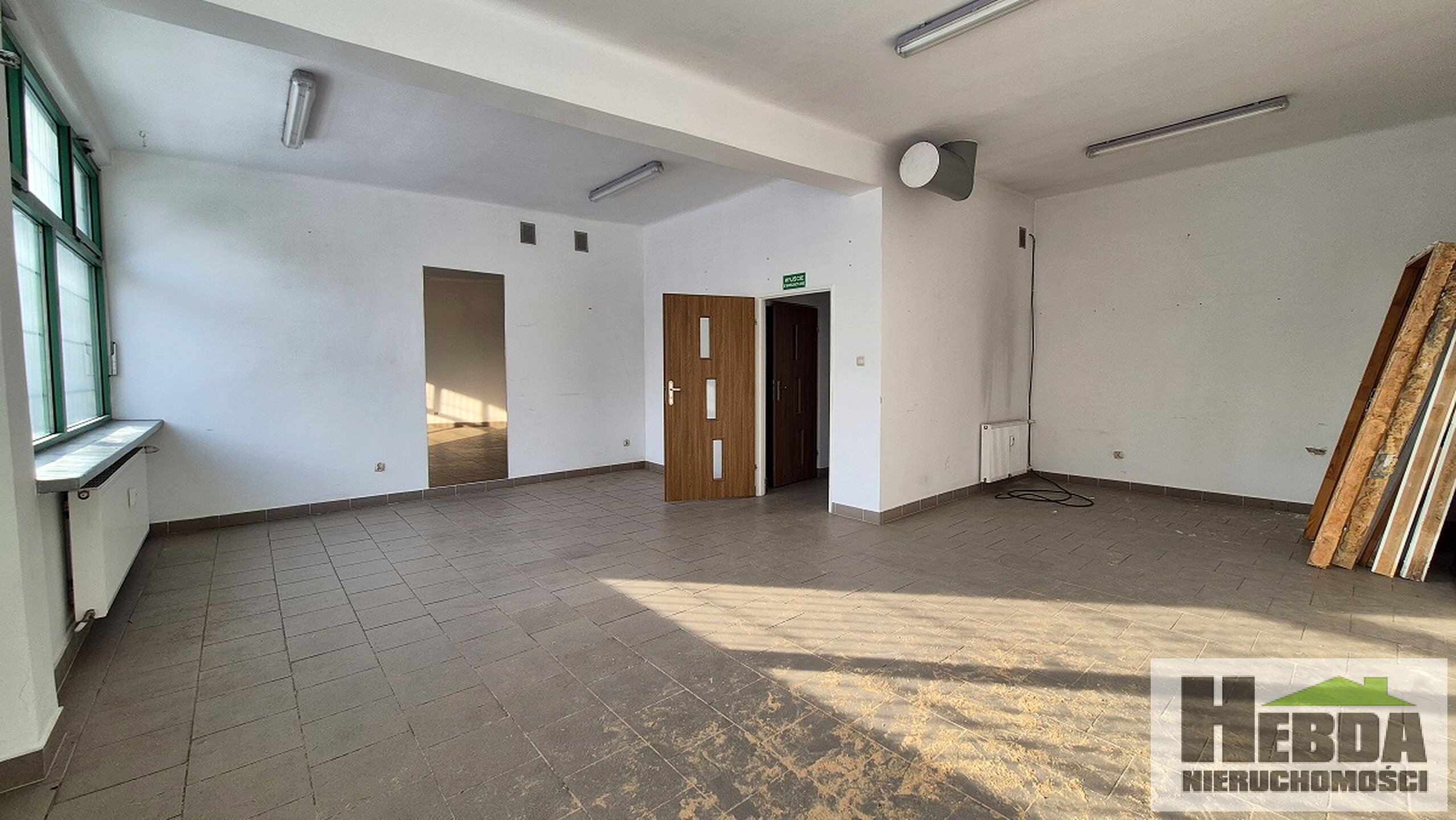 Tarnów, ul.Klikowska , lokal handlowo - usługowy , 65 m2 z parkingiem ! - zdjęcie 6