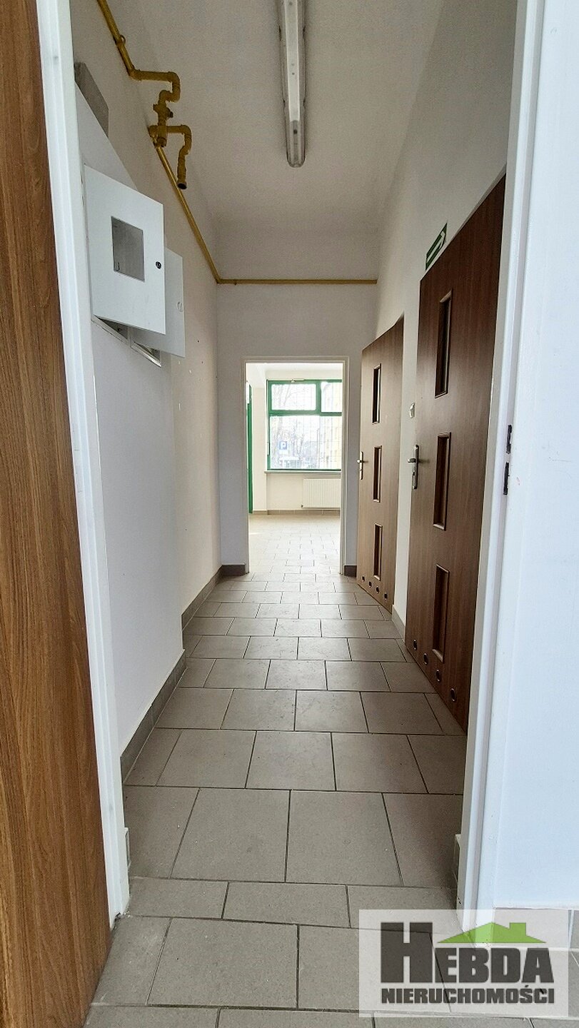 Tarnów, ul.Klikowska , lokal handlowo - usługowy , 65 m2 z parkingiem ! - zdjęcie 3