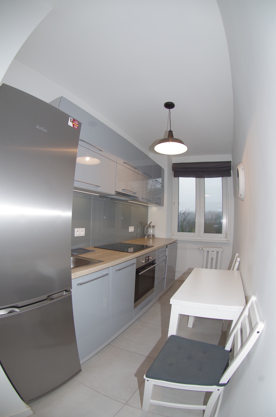 Ładne , mieszkanie z balkonem - na wynajem - zdjęcie 3