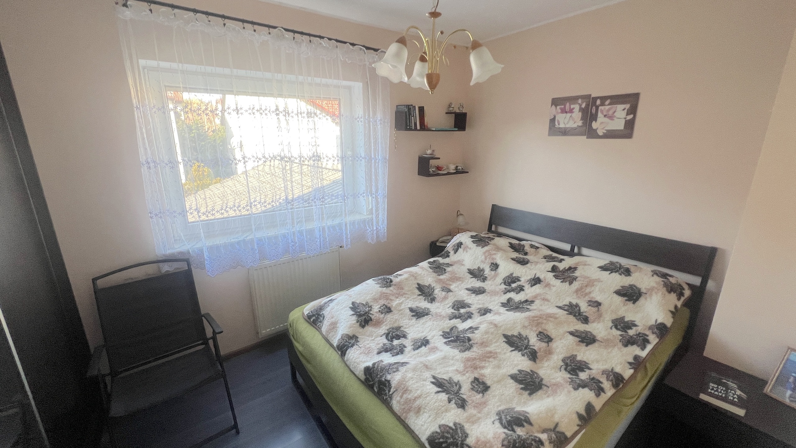 Przestronny dom z garażem w bardzo dobrej lokalizacji - zdjęcie 18