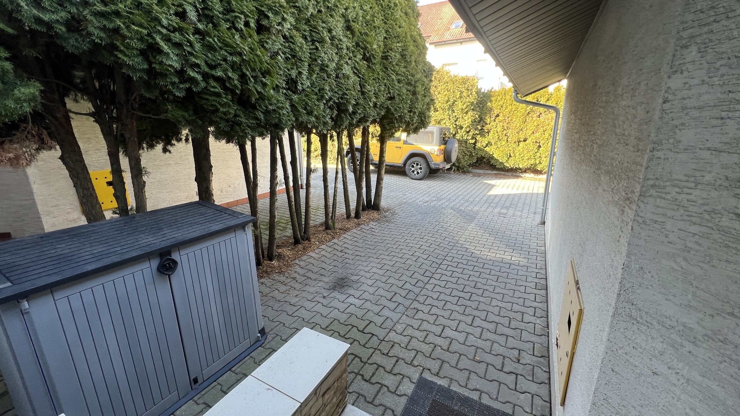 Przestronny dom z garażem w bardzo dobrej lokalizacji - zdjęcie 19