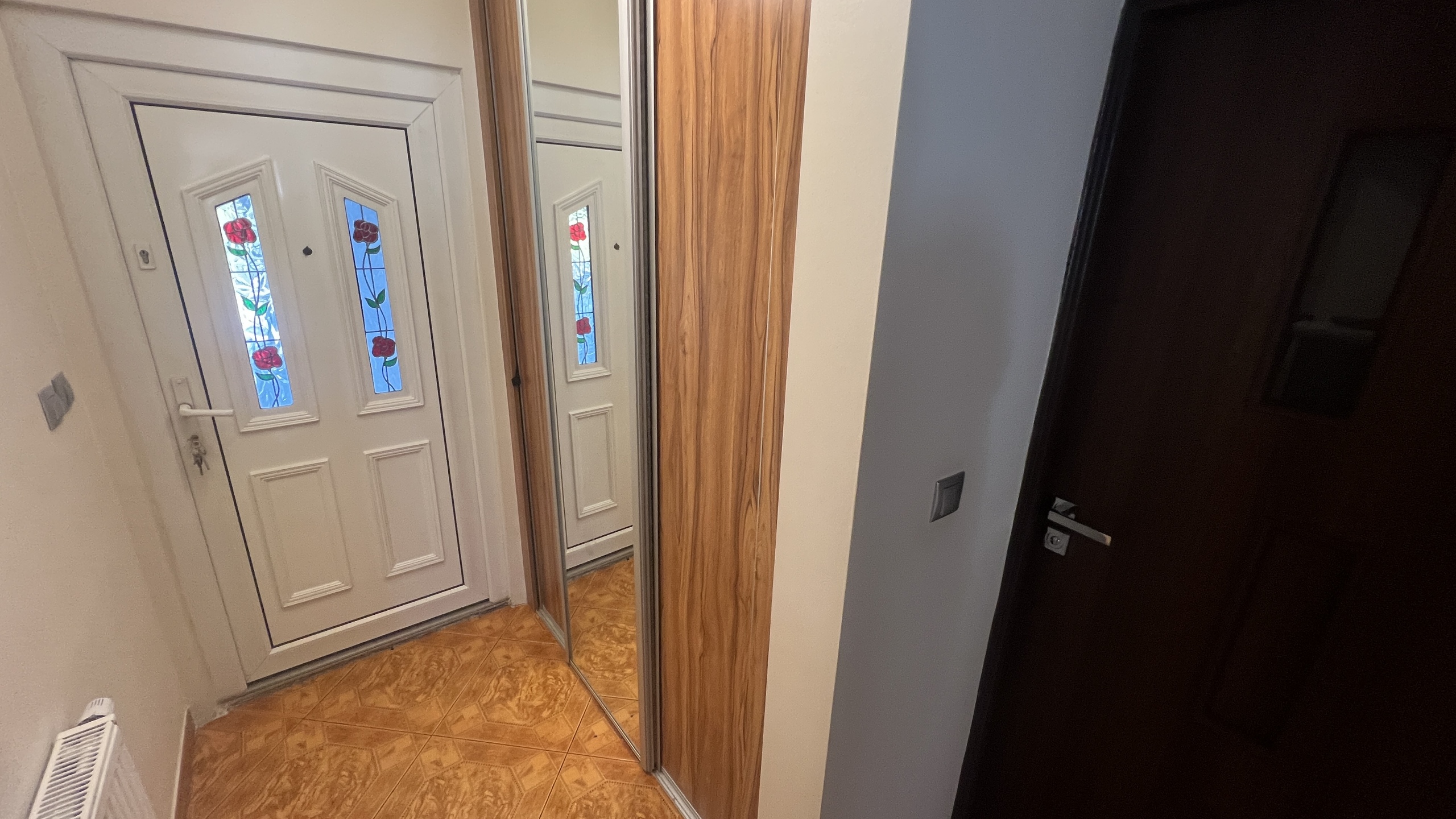 Przestronny dom z garażem w bardzo dobrej lokalizacji - zdjęcie 20