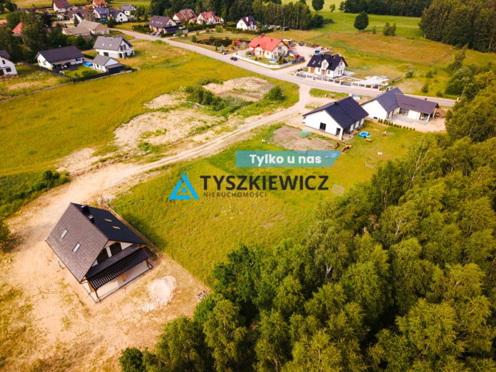 Piękna działka budowlana z pozwoleniem na budowę - zdjęcie 1