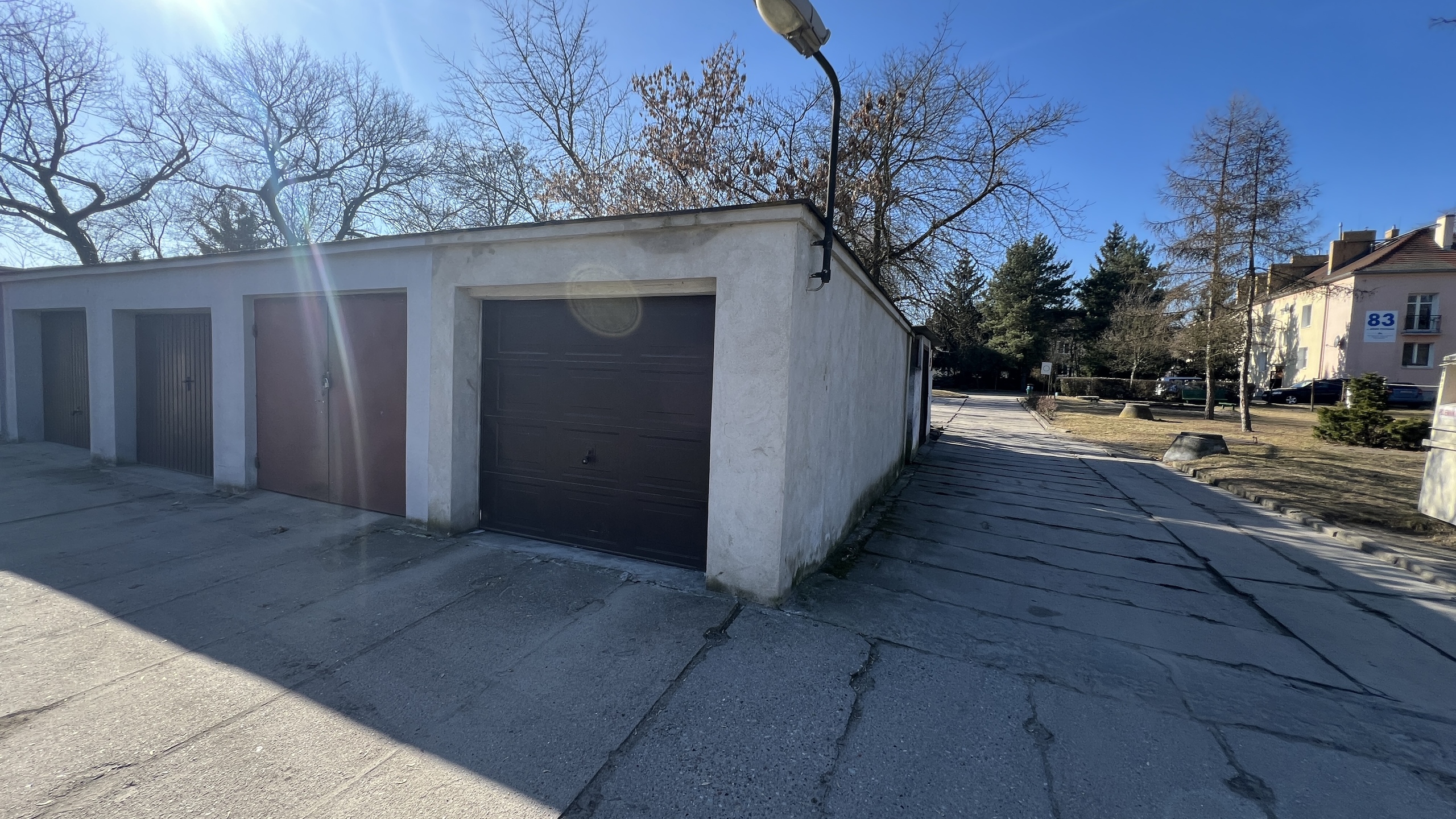 Przestronne mieszkanie 2 pokojowe w zielonej okolicy - zdjęcie 2