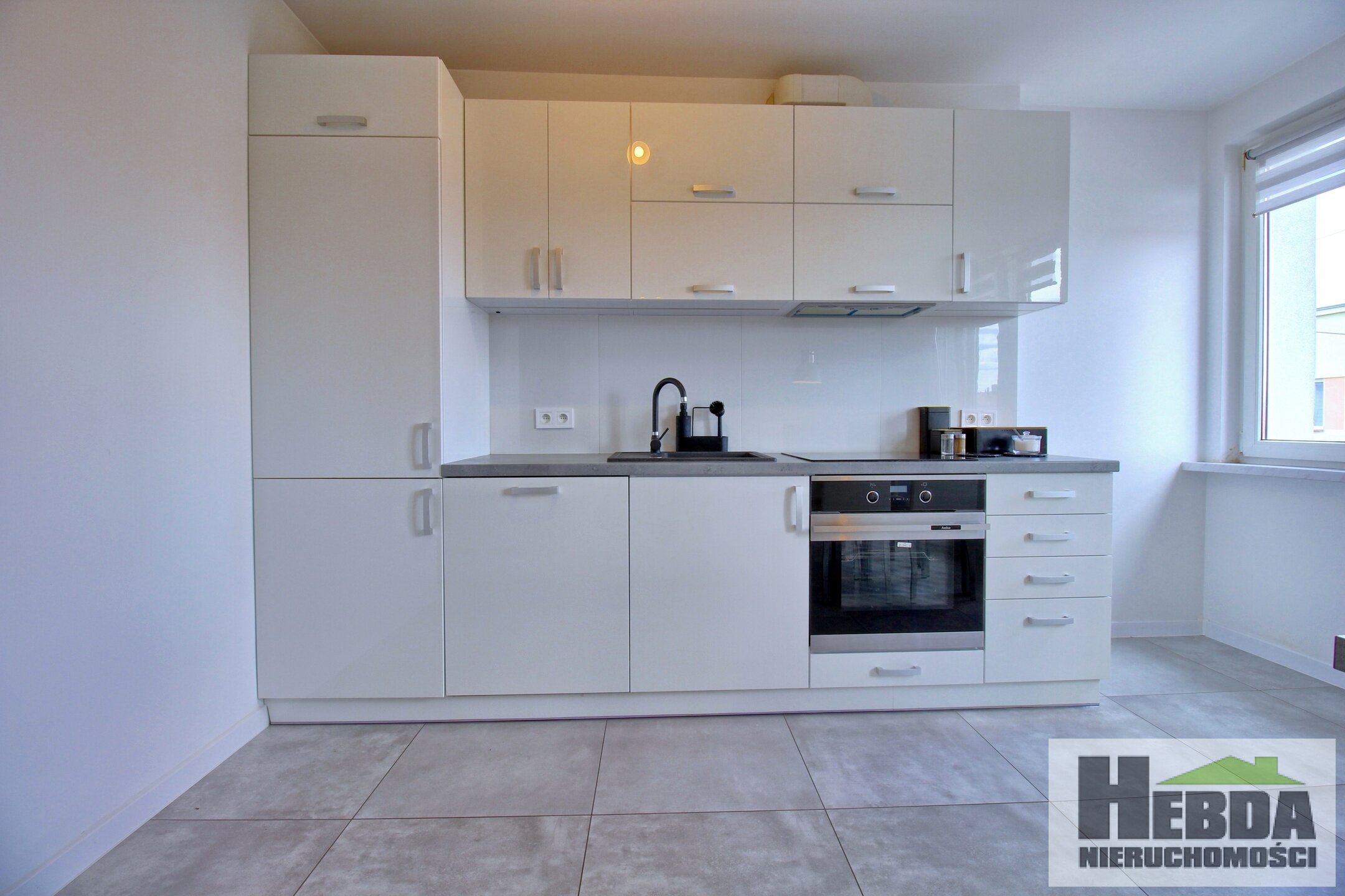 Ścisłe Centrum !!! Parking dla mieszkańców !!! - zdjęcie 2