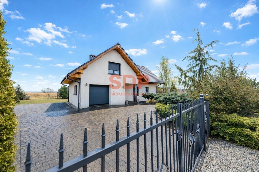 Dom 156 m², Oleśniczka - zdjęcie 1