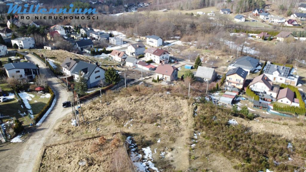 Działka z pozwoleniem na budowę oszczędnego domu - zdjęcie 4