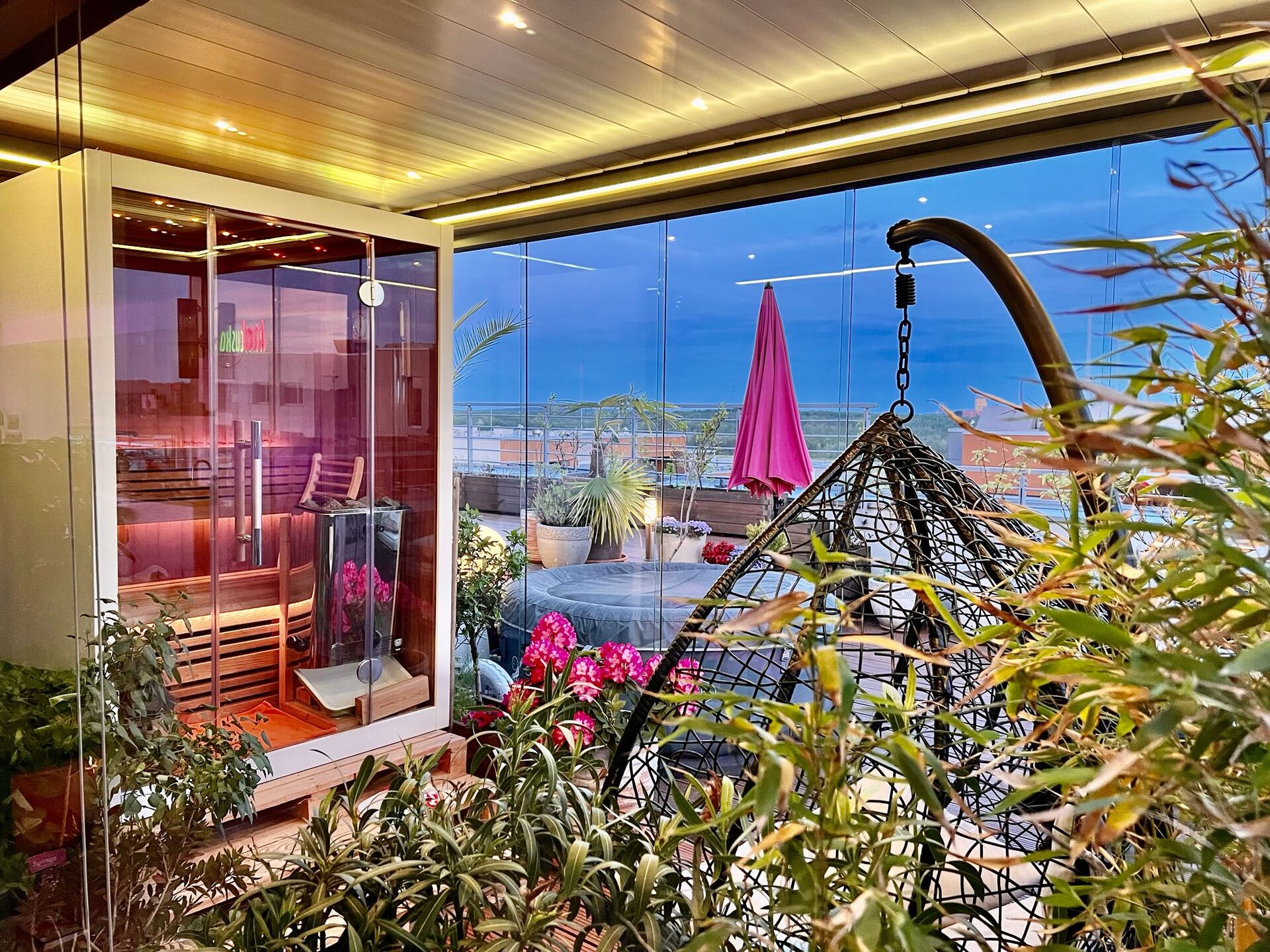 NOWA NIŻSZA cena !!! Unikatowy 136 m2 4 pok lux taras 100m2 kom lokatorska, 2 garaże , klimatyzacja - zdjęcie 1