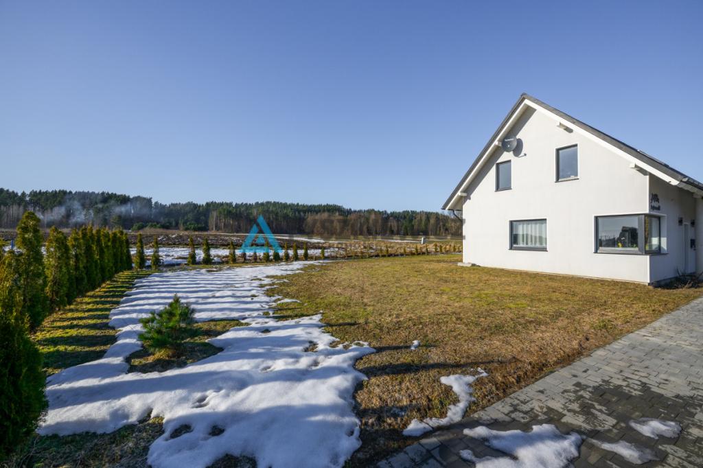 Piękny, nowoczesny dom blisko jeziora - zdjęcie 19