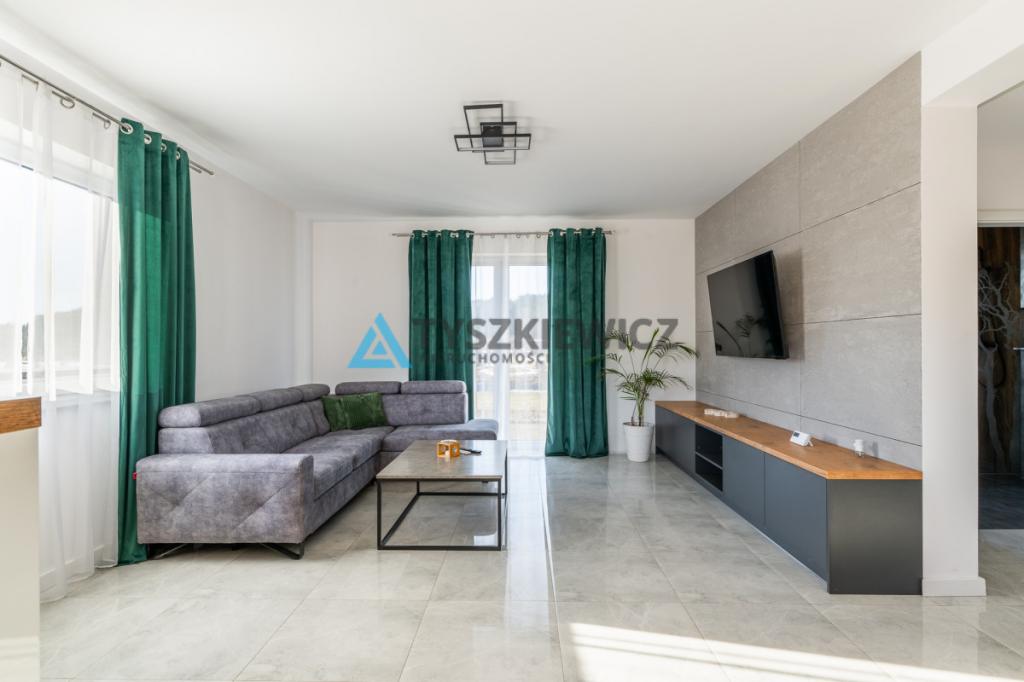 Piękny, nowoczesny dom blisko jeziora - zdjęcie 23