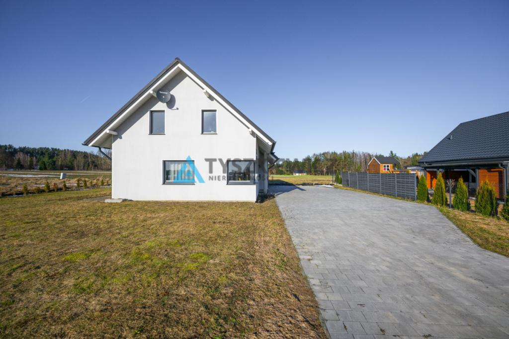 Piękny, nowoczesny dom blisko jeziora - zdjęcie 15