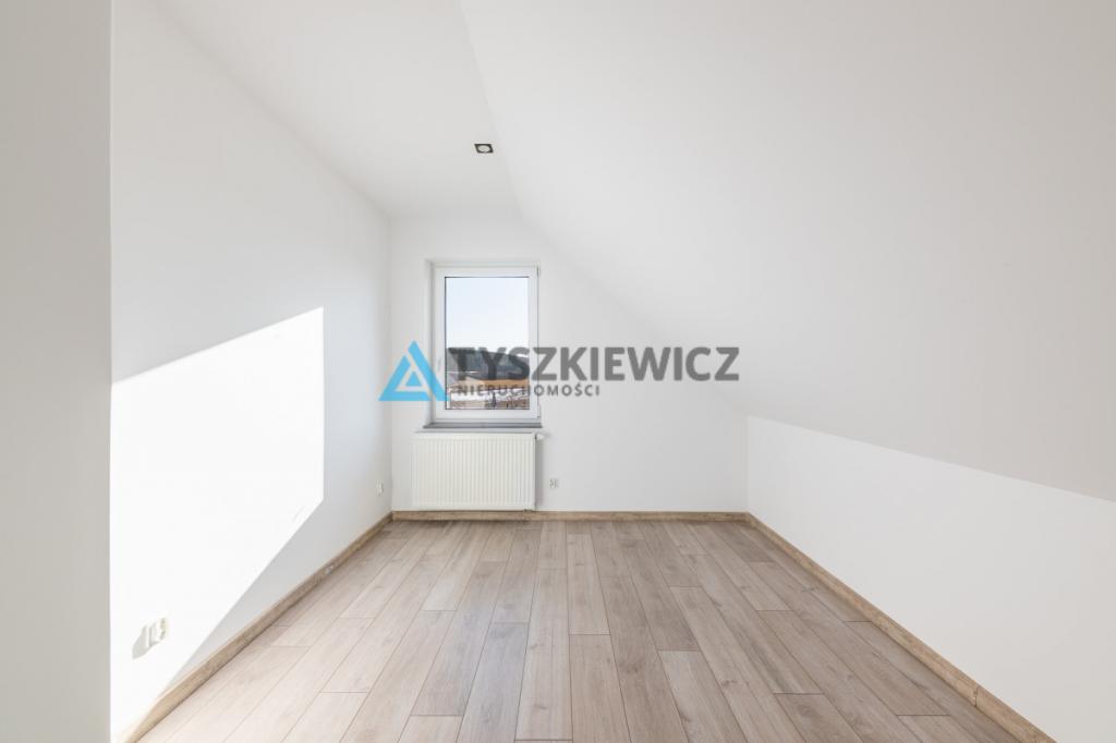 Piękny, nowoczesny dom blisko jeziora - zdjęcie 28