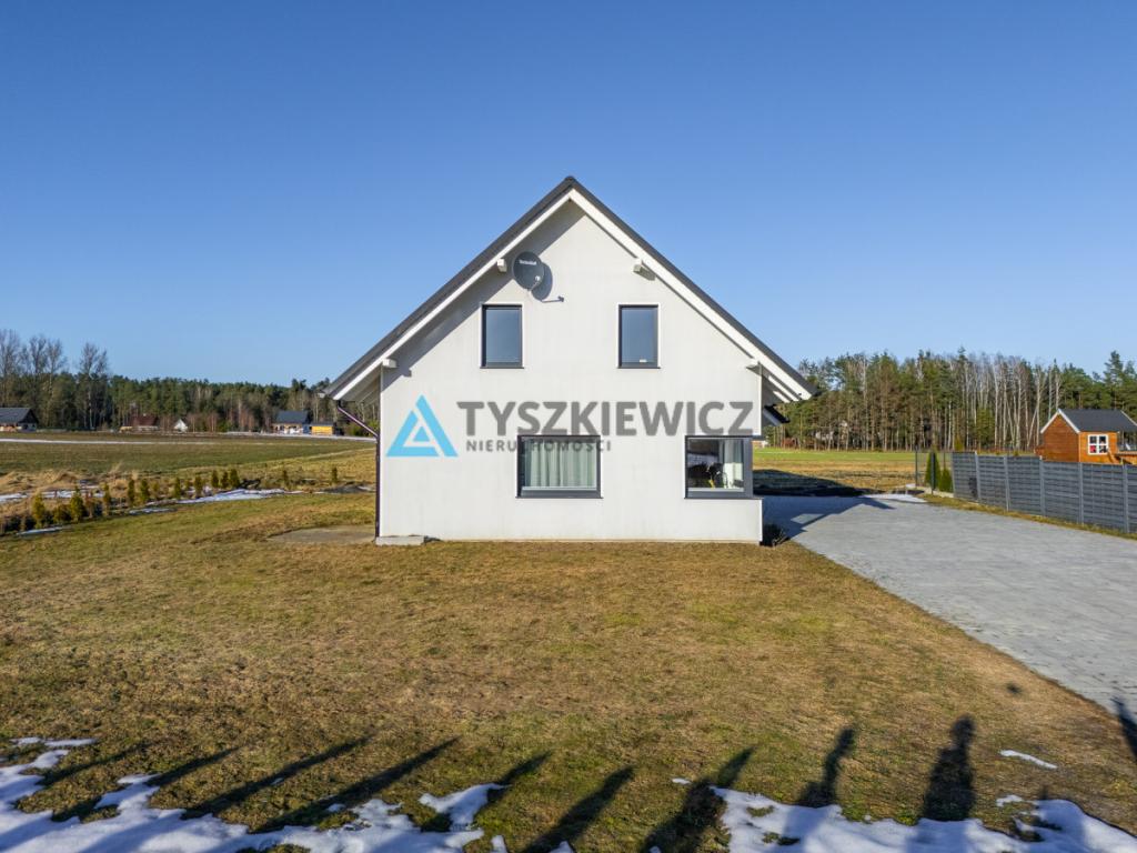 Piękny, nowoczesny dom blisko jeziora - zdjęcie 12